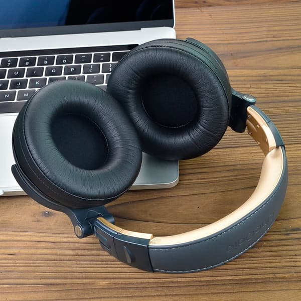 Pustende øreputer i skinn for STUDIO PRO 10 30 50 headset