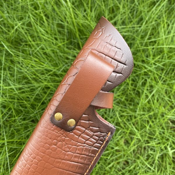 Tilpasningsdygtigt læderbladetui passer til blade med 5,5 cm bredeste punkt