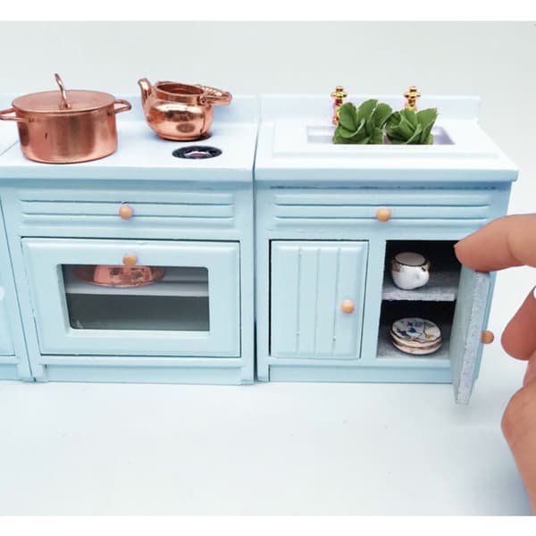 Miniatyr köksskåpsset med spis och diskho för 1:12 dockhus