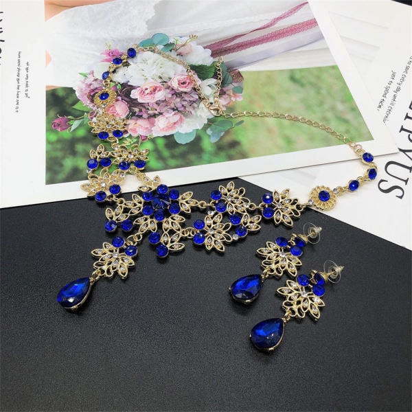 3 st Fashion Flower Shape Smycken Set för Creative Flower Shape Hänge Halsband Stud Örhänge Crown Crown Hiphop Smycken