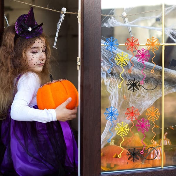 30 stk. Halloween Spindelvev Dekorasjon Klebrig Sensorisk Leketøy for Barn Spindelvev