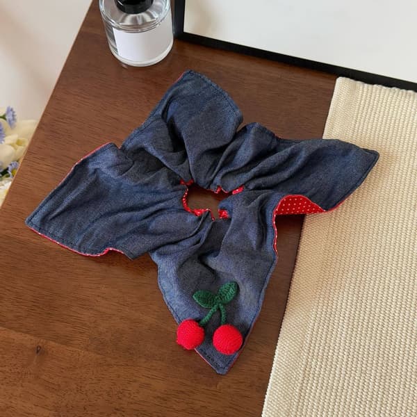 Hårbånd med kirsebær, blødt og elastisk hårtilbehør