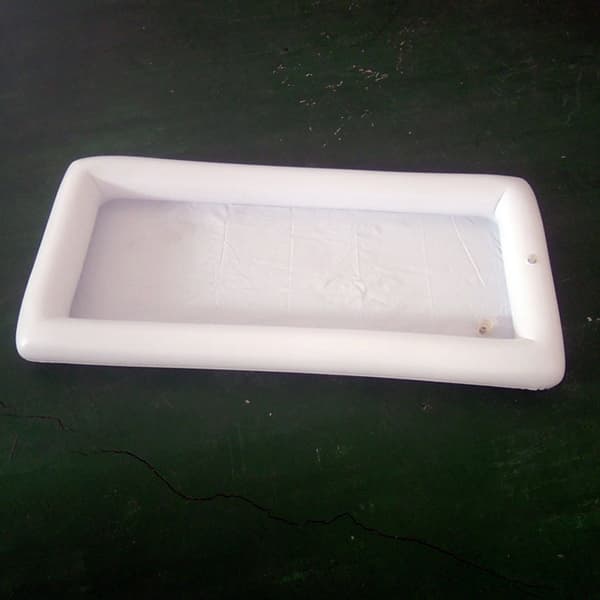 4-delt PVC flydende isblokholder perfekt til swimmingpoolfester