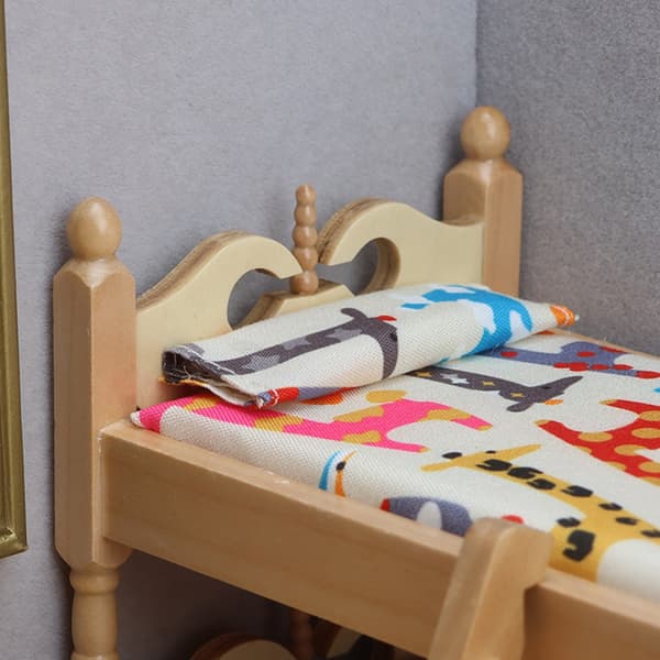 Håndlavet miniature køjesengsmodel i træ til dukkehusdekoration