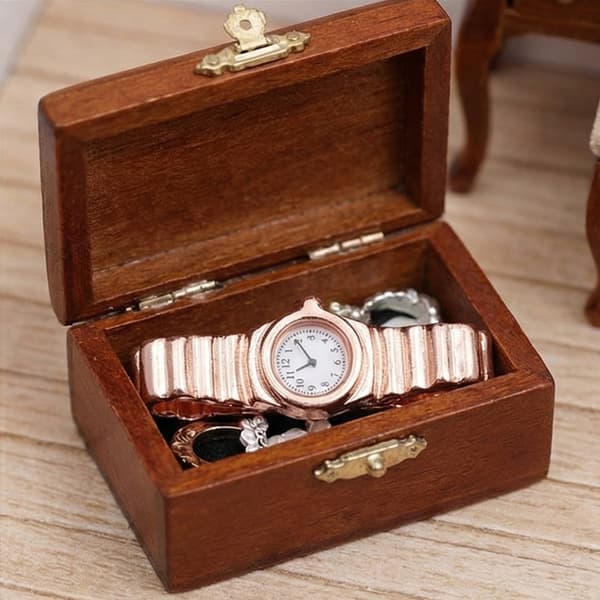 4 stk. elegant miniatureursamling passer til de fleste 1/12 dukkehuse
