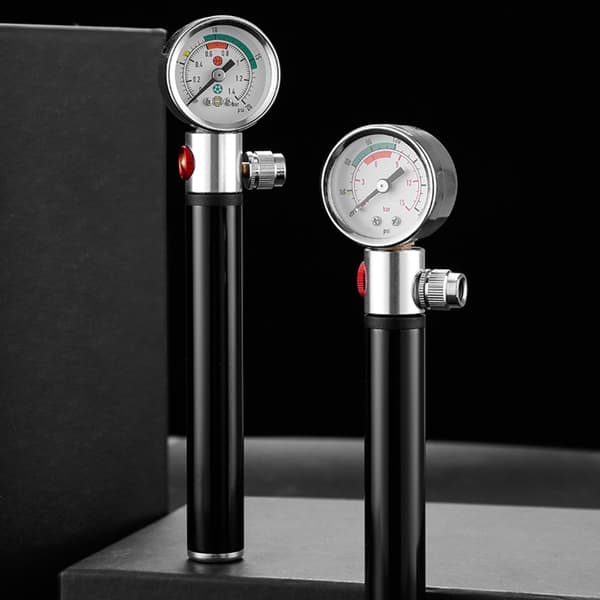 Rammonterad Cykelpump Cykeldäckpump Mini Handpump med Tryckmätare