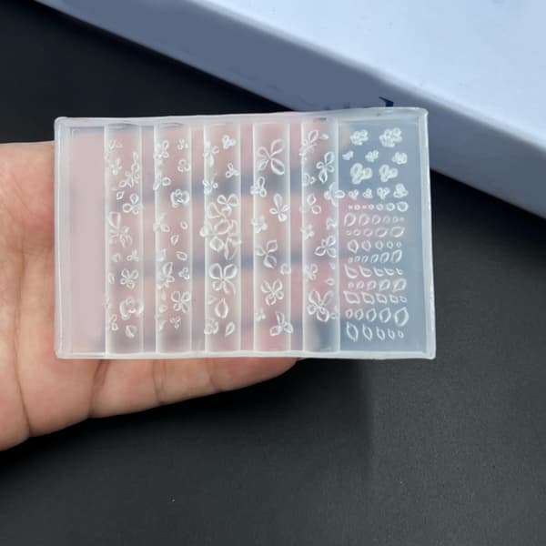 Multifunktionel neglekunst silikoneform perfekt til fester, bryllupper, daglige stilarter