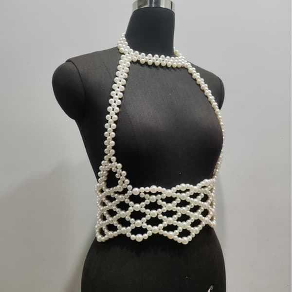 Statement kropssmykke med taljedrapering i mesh til festlige looks