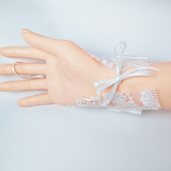 Kvinnor Bridal Kort Fingerless Floral Spetshandskar Imitation Pearl Beaded Vit Satin Bowknot vantar med krok Finger för bröllopsfest