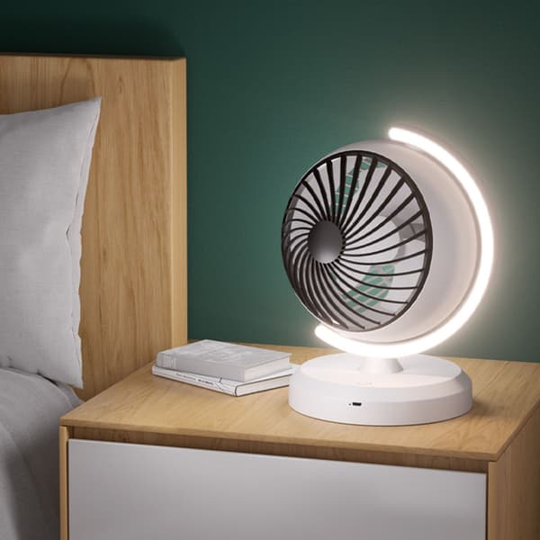 Innovativ plastluftcirkulationsventilator med blødt lys til ethvert arbejdsområde