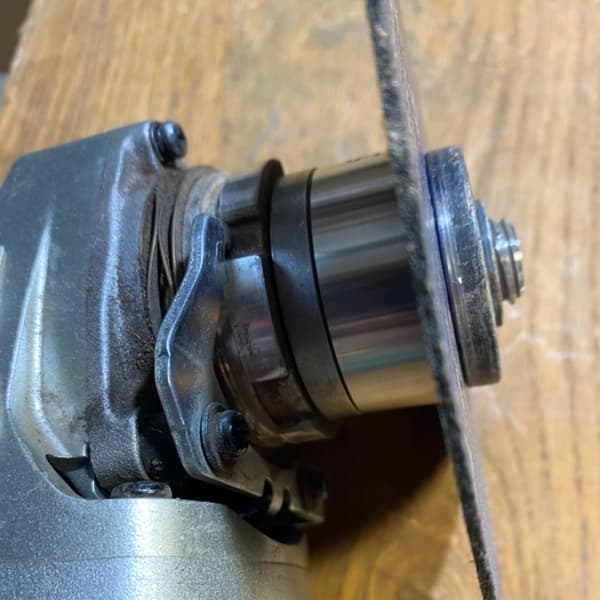 Vinkelsliberadapter med låsemøtriksæt til X Lock 5/8\"-11 gevindadapter