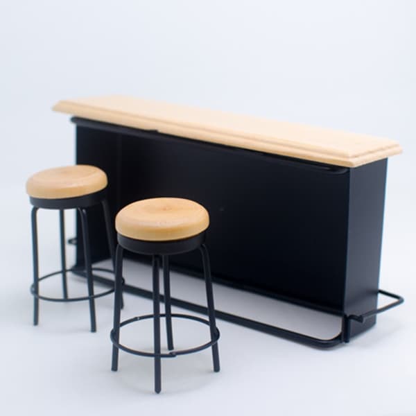 Miniature Bardisk med barstole Bordmodel til dukkehusscenevisning