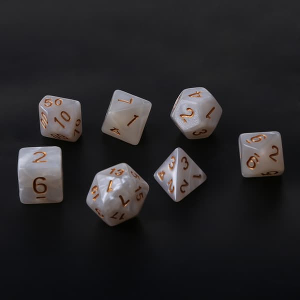 7x Svartsidet Terning D4 D6 D8 D10 D12 D20 RPG Poly Spillsett White