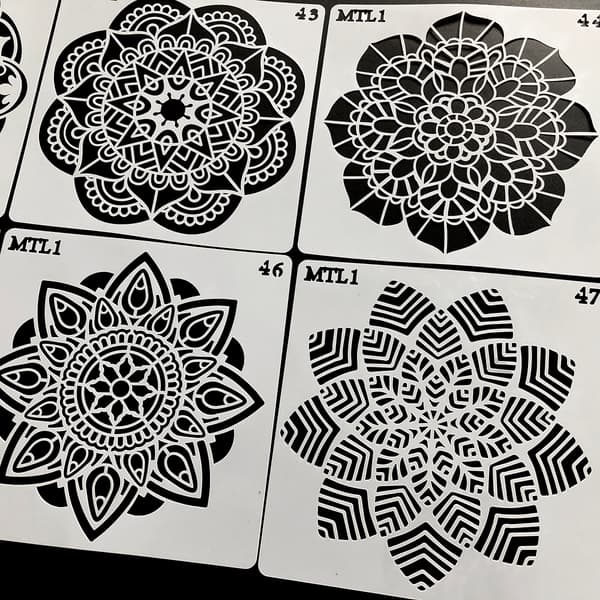 Målningsschabloner 16 ark/set Stora Mandala Kakel Tyg Ritmallar