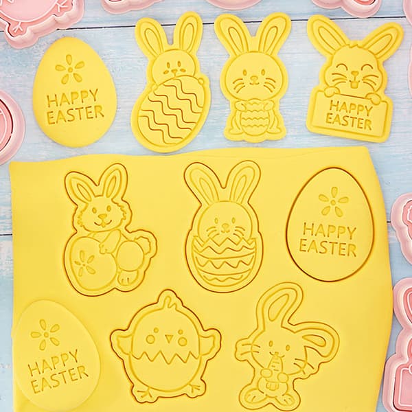 Sett med 8 Påske Kakeformer Egg Kanin 3D Plast Kake Stempler Baking Bakverk