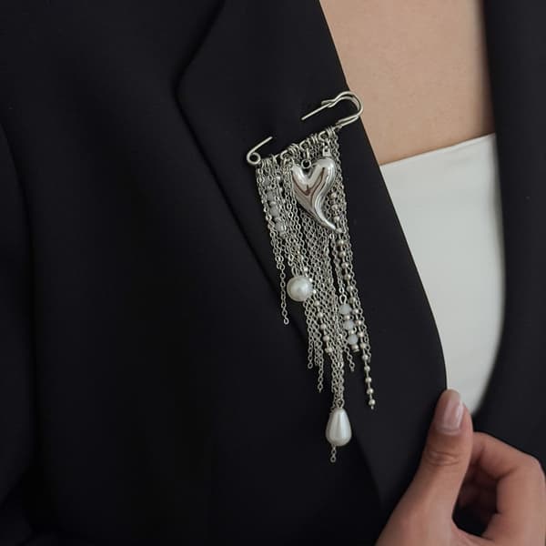 Elegant hjerteformet broche i legering til kvinder, modesmykkegave