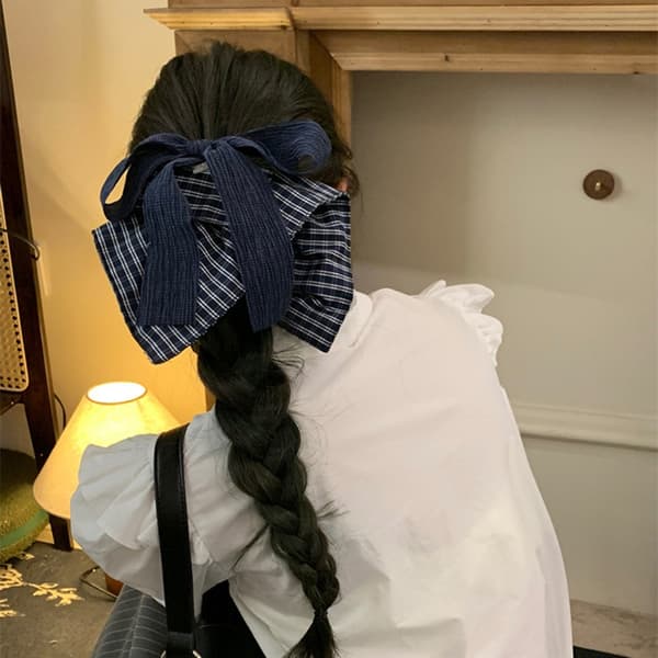 Komfortable blå gingham scrunchies hodeplagg elastisk hårstrikk i stoff for gave