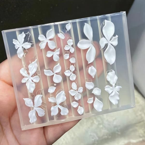 Multifunktionel neglekunst silikoneform perfekt til fester, bryllupper, daglige stilarter