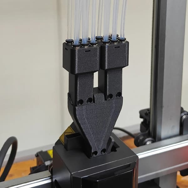 Professionel 16-farvet filamentveksler opgraderet til 3D-printer