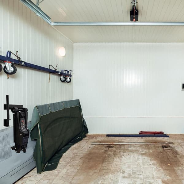 Pladsbesparende hydraulisk reolvægkrog, metalkonstruktion, garage montering