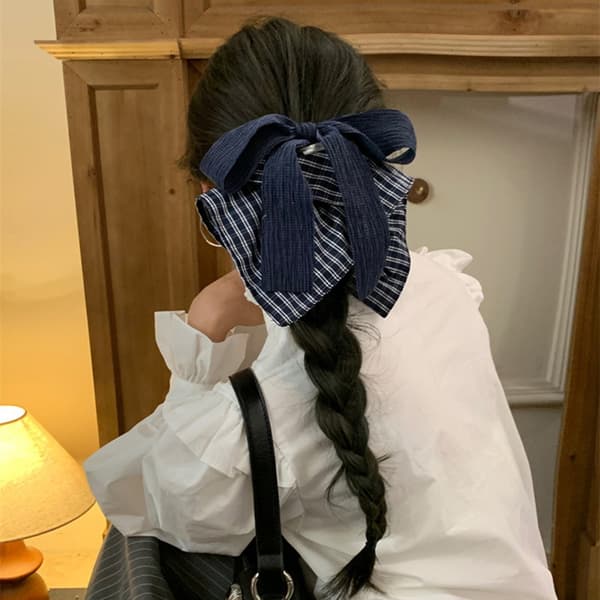 Komfortable blå gingham scrunchies hodeplagg elastisk hårstrikk i stoff for gave