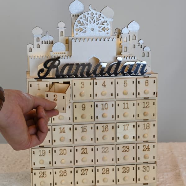 30 dagers Eid-adventskalender med Ramadan-lys skuff for islamsk feiring