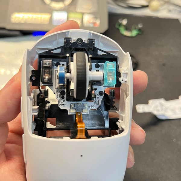 Glat Gaming Mus Mikroswitch Ledning Lys og Knude-Resistent Design