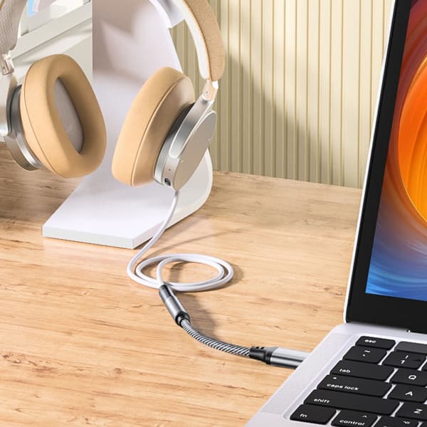USB til 3,5 mm hunn lydkabeladapter for digitale enheter