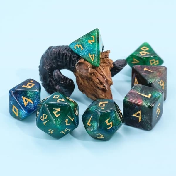 Flerfargede terninger, glitrende terninger for RPG og kasinospill, 7 stk./sett