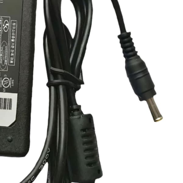 Standard 6,5 mm udgang Strømforsyning 19V 3,42A til computerdele