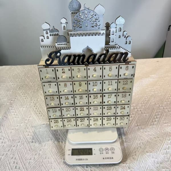 30 dagers Eid-adventskalender med Ramadan-lys skuff for islamsk feiring