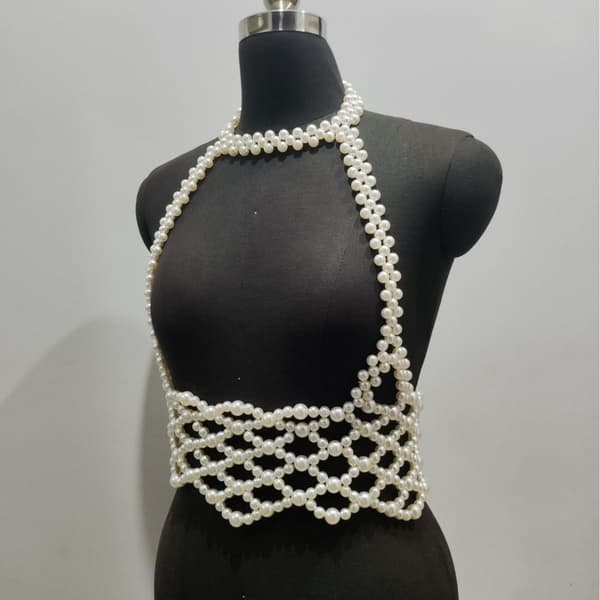 Statement kropssmykke med taljedrapering i mesh til festlige looks