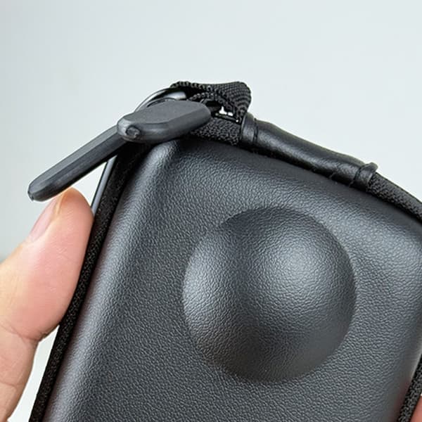 Resväska med Anti-Rep Foder för 360 Actionkameror