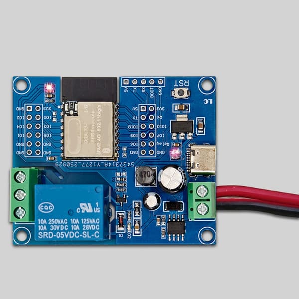 Ohjelmoitava relemoduuli C2- ja GPIO-laajennuksella