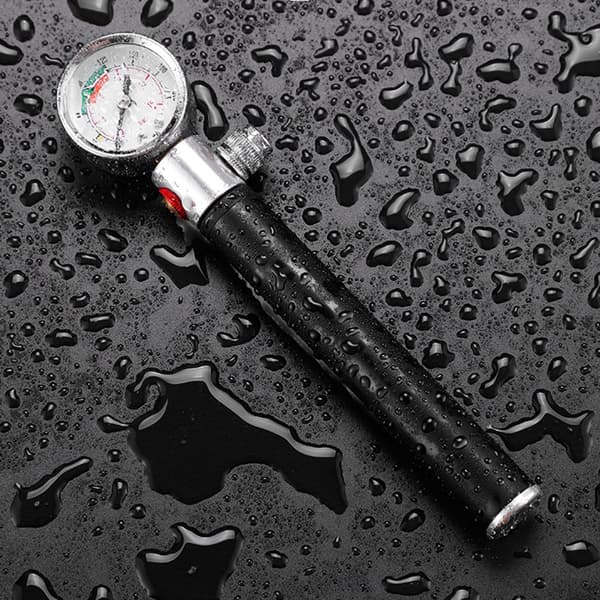 Rammonterad Cykelpump Cykeldäckpump Mini Handpump med Tryckmätare