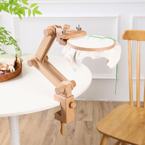 Justerbart broderiramme stativ for skrivebord