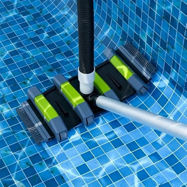 Premium poolrensehoved med solid base og sidebørster
