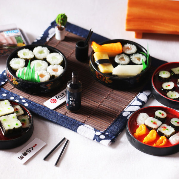 4st/ set Japansk miniatyrmatleksak för sushi för med tallrik Ätpinnar  Shochu dockhus Skalmat för barn Roll för lekkök null - Red bottom sushi  6cac | null - Red bottom sushi | 0.02 | Fyndiq