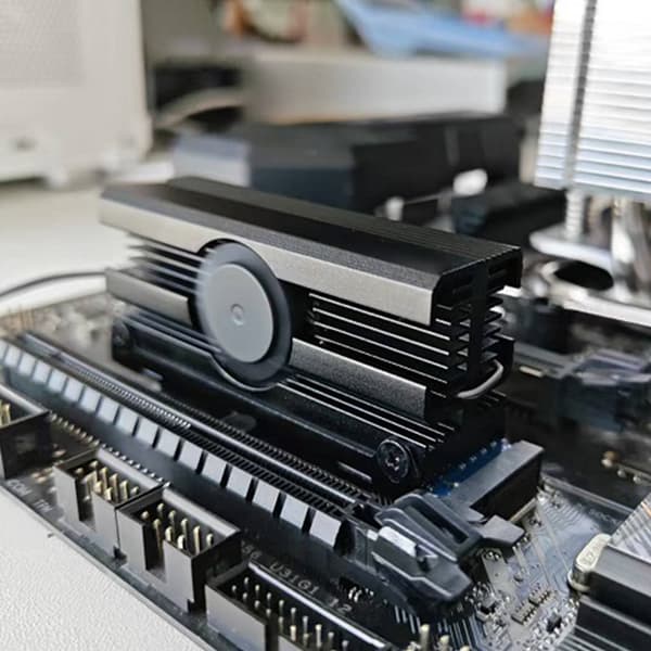 Køleventilator i metal til M.2 2280 SSD for optimal varmeafledning