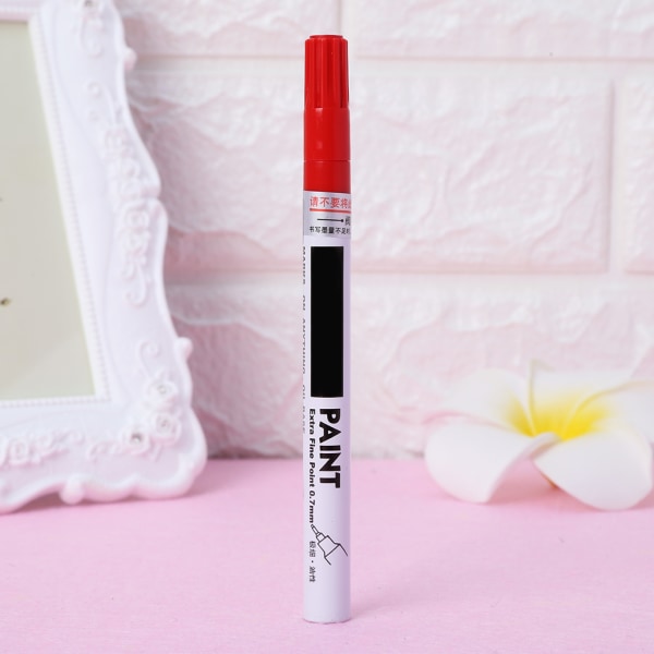 Universal 0,7 mm för Extra Fine Point Permanent Paint Metallic Marker Pen DIY Art Red