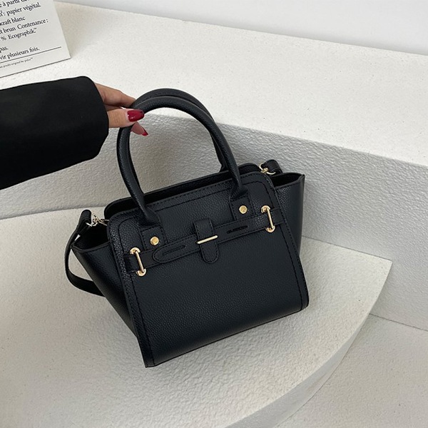 Snygg svart crossbody-väska för kvinnor, perfekt för höstens mångsidighet Black