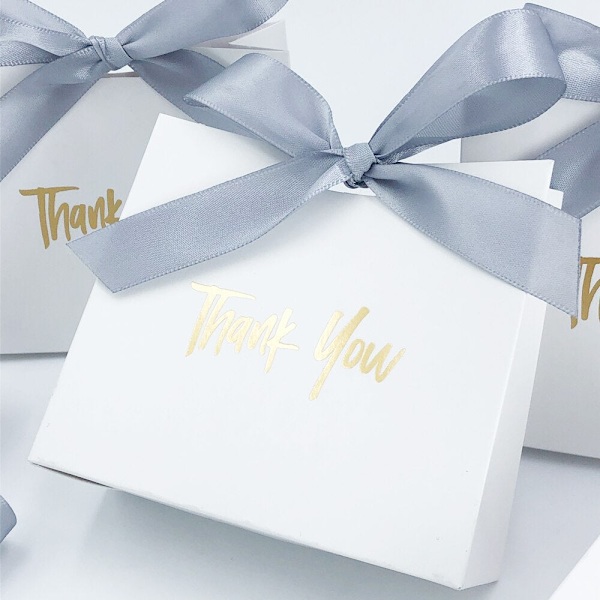 15 st Tack Party Favor Presentförpackning bröllop godisask Baby Shower Papperspresentpåse Födelsedag Jul Favor Presentaskar Förpackning White box-gray 10X11.5X4.5CM