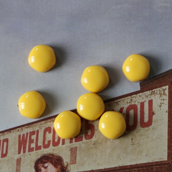 10 KPL Pyöreitä jääkaappimagneetteja 15mm Pieniä jääkaappitarroja I Väri Magneetti Jääkaappimatto Matkamuisto Lahja Kodin Sisustus 10 PCS Yellow