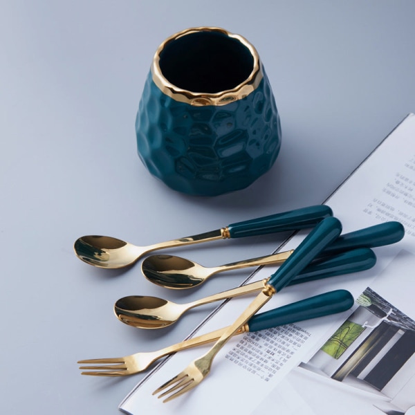 Husholdnings Rustfrit Stål High-End Overkommelig Luksus Frugt Gaffel Ske Sæt Kagegaffel Dessertgaffel Opbevaringstank Bordbestik Gaffel Ske White 3 forks 3 Spoons