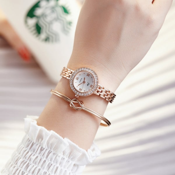 Koreansk Modeur Dame Studenterarmbånd Dameur Casual Quartzur Modeur silver streak white plate