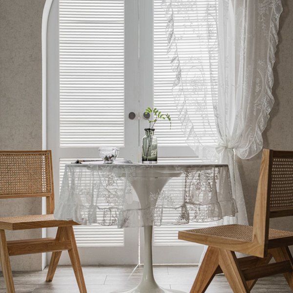 Vita Retro Franska Transparenta Spetsgardiner Rufsade Balkong Sovrumsgardin White yarn mirror ruffled punching 150*90
