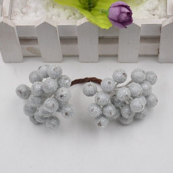 40 st Mini Konstgjord Blomma Frukt Skum Bär Juldekoration Bukett För Bröllop Heminredning DIY Scrapbooking Bacca Krans A17