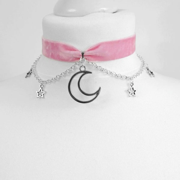 Musta puolikuu choker-kaulakoru goottilainen grunge musta samettikoru upea naisten riipus lahja goottilainen statement gootti uusi c21