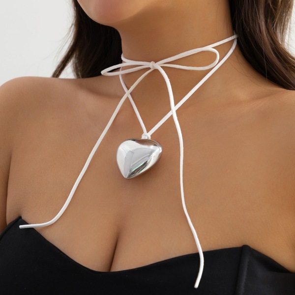 Goth Svart Fløyel Stort Hjerte Anheng Choker Halskjede for Kvinner Elegant Vev Knute Sløyfe Justerbart Kjede Nyttårs Smykker Velvet Chain White
