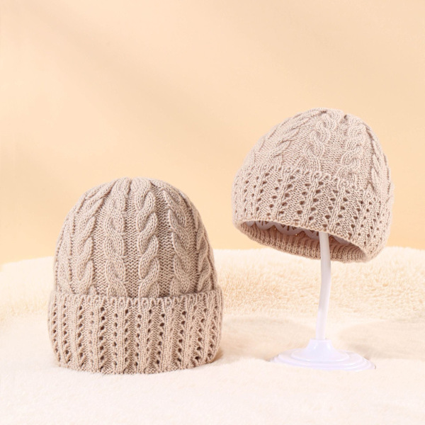 Ny Höst och Vinter Förälder-Barn Stickad Ullmössa Grossist Enfärgad Mamma Baby Twist Varm Hatt Black Children (6 months-4 years old)
